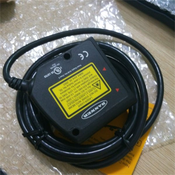 BANNER邦納Q20系列工業級光電傳感器Q20NR W/17