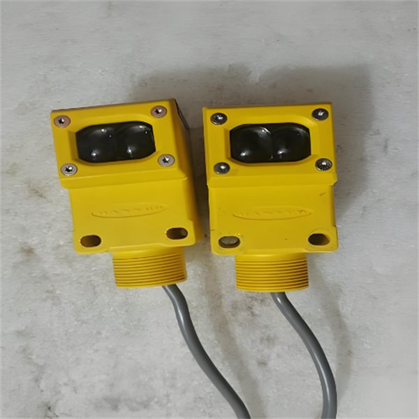 BANNER邦納Q20系列工業級光電傳感器Q20NR W/17