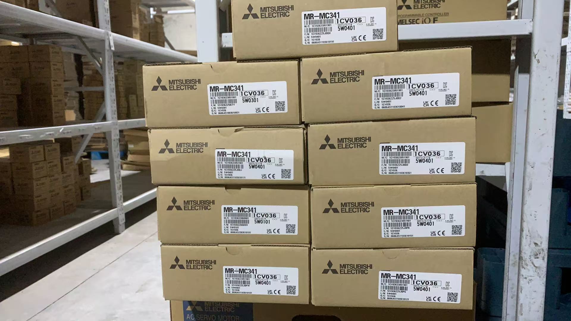 現貨庫存！MISUBISHI三菱伺服電機HC-MFS43B